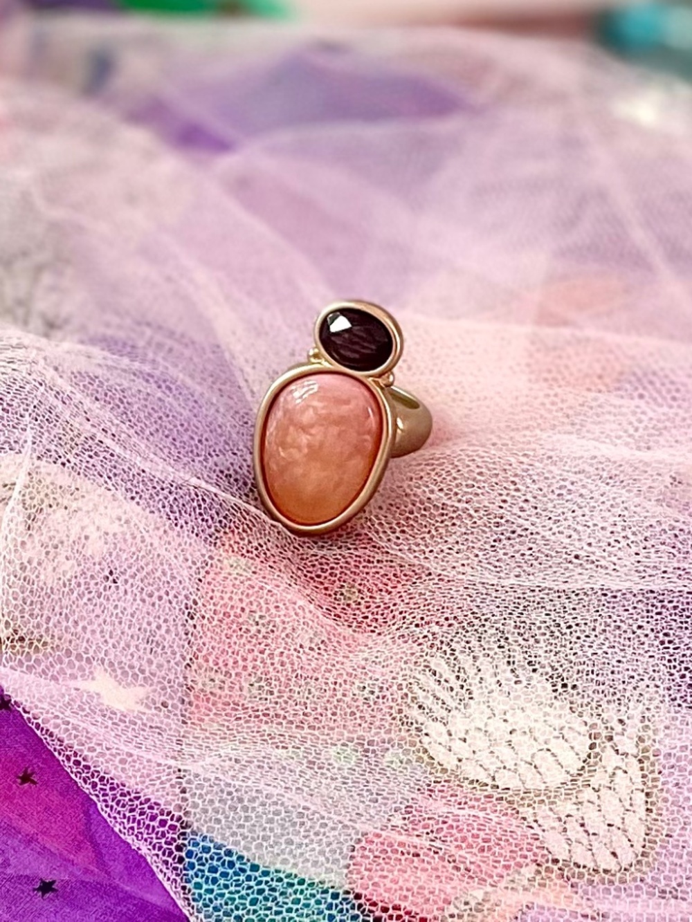 Vintage Orange Selentite Statement Ring Black Detail Gold Tones Size 10.5 US - Picture 2 of 4
